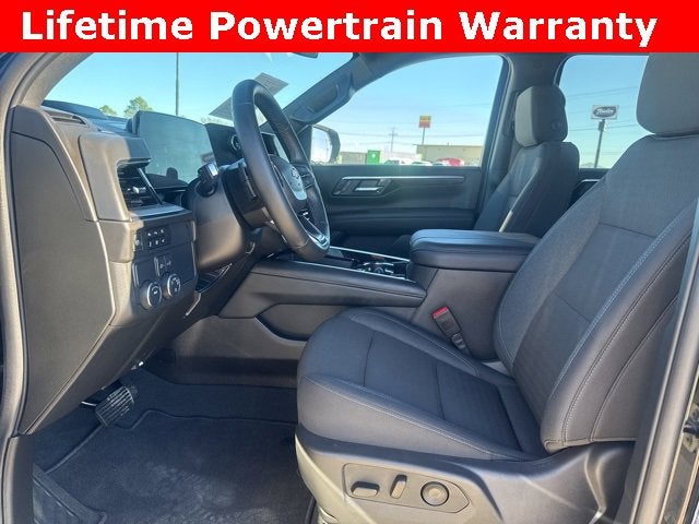 2025 Chevrolet Suburban LS