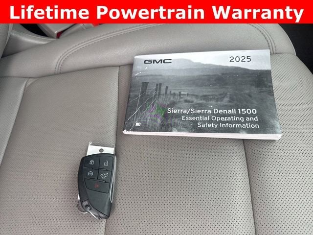 2025 GMC Sierra 1500 SLT