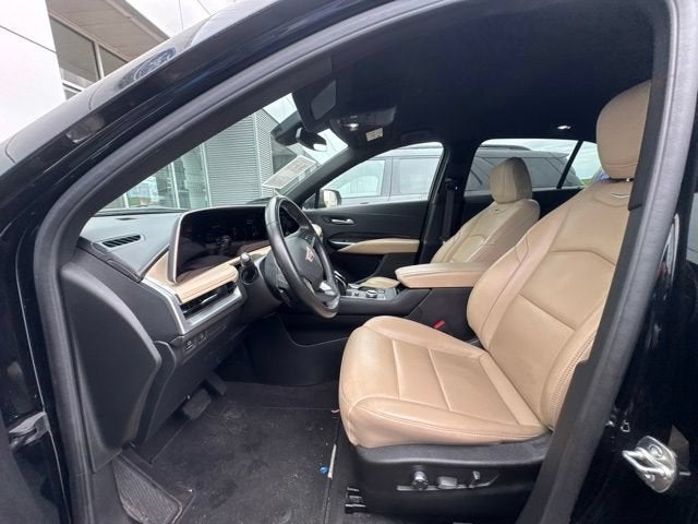 2025 Cadillac XT4 Premium Luxury