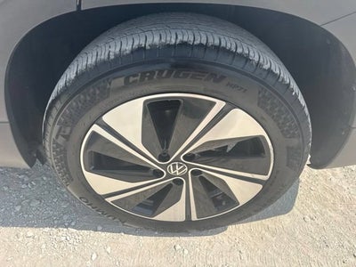 2025 Volkswagen Taos SE