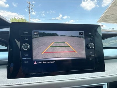 2025 Volkswagen Taos SE
