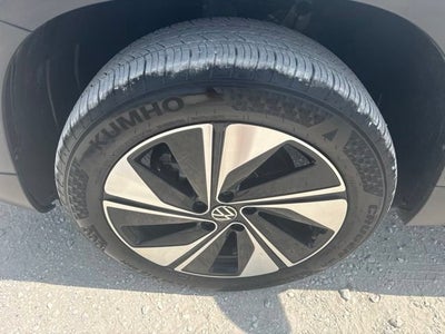 2025 Volkswagen Taos SE