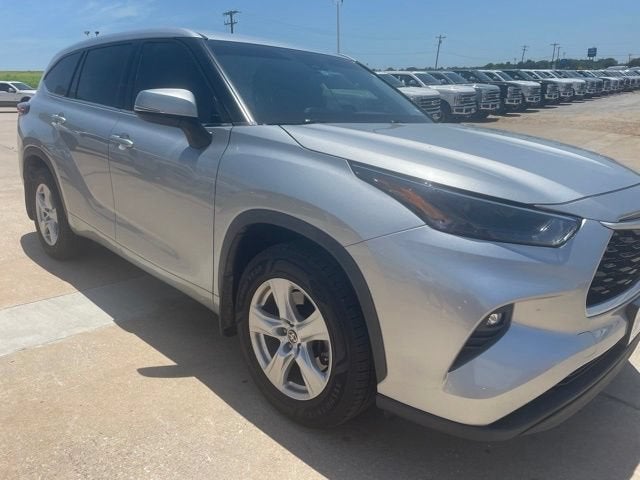 2022 Toyota Highlander LE