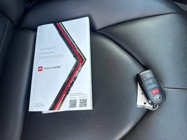2024 Toyota Highlander LE