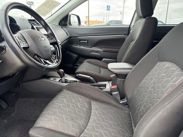 2025 Mitsubishi Outlander Sport S