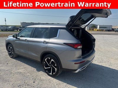 2023 Mitsubishi Outlander SE