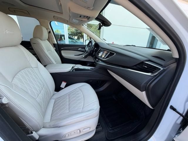 2022 Buick Enclave Avenir