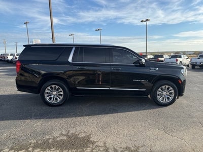 2022 GMC Yukon XL Denali