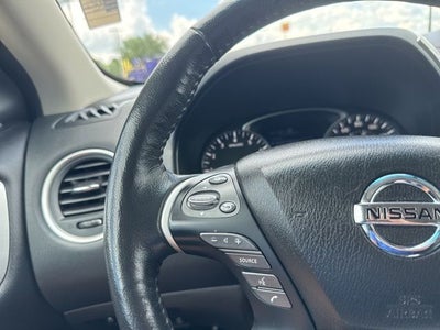 2020 Nissan Pathfinder SL