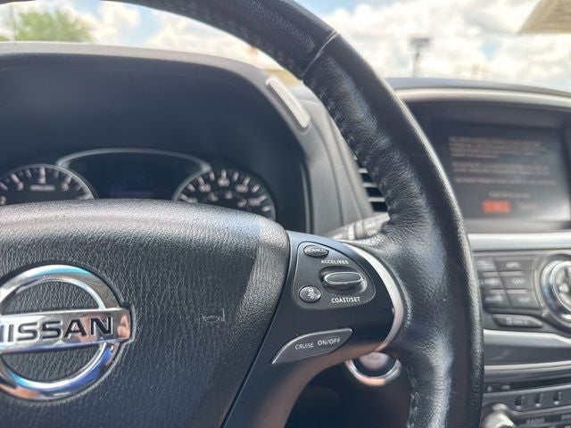 2020 Nissan Pathfinder SL