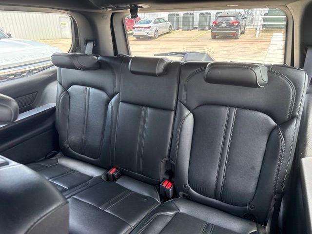 2024 Jeep Wagoneer Base