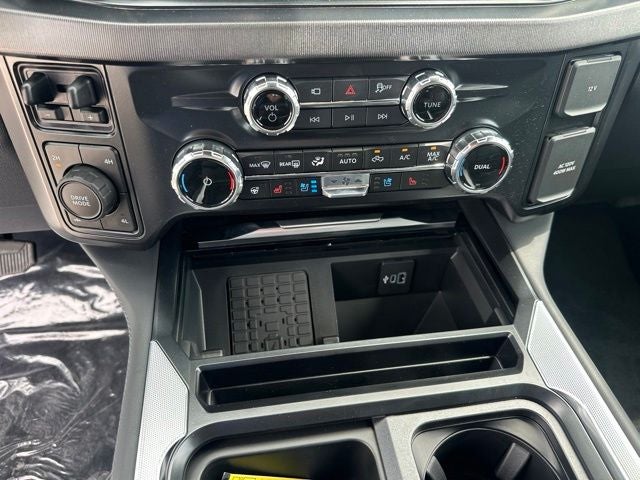 2026 Ford F-350SD Platinum Retail