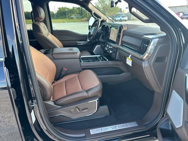 2027 Ford F-350SD King Ranch DRW
