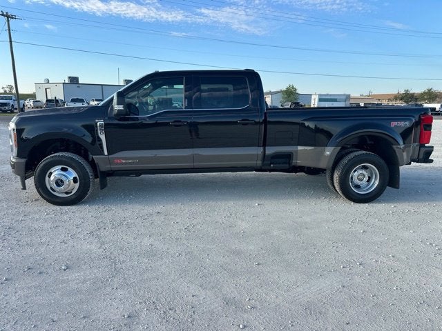2027 Ford F-350SD King Ranch DRW