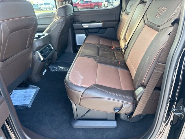 2027 Ford F-350SD King Ranch DRW