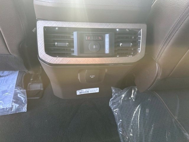 2027 Ford F-350SD King Ranch DRW