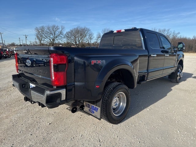 2023 Ford F-350SD Lariat