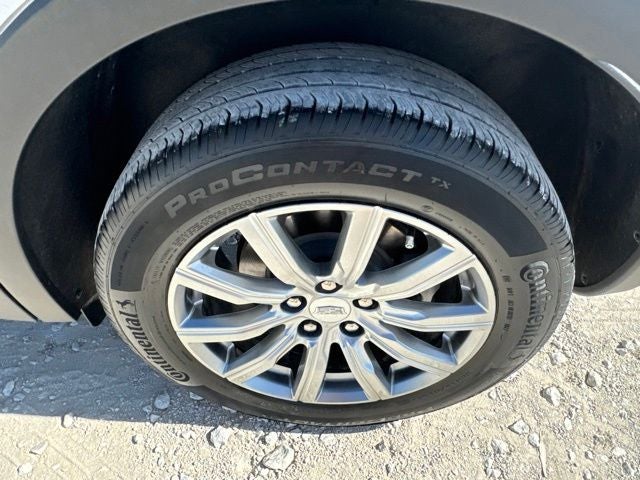 2022 Cadillac XT4 Premium Luxury