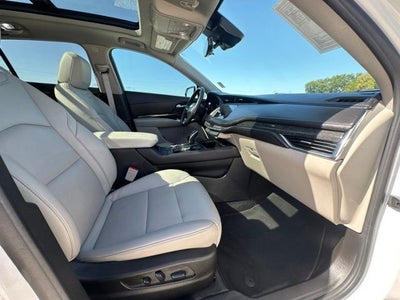 2022 Cadillac XT4 Premium Luxury