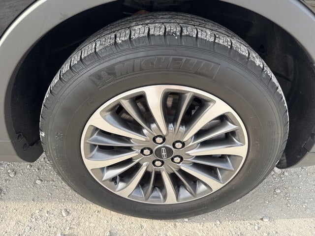 2022 Lincoln Nautilus Standard