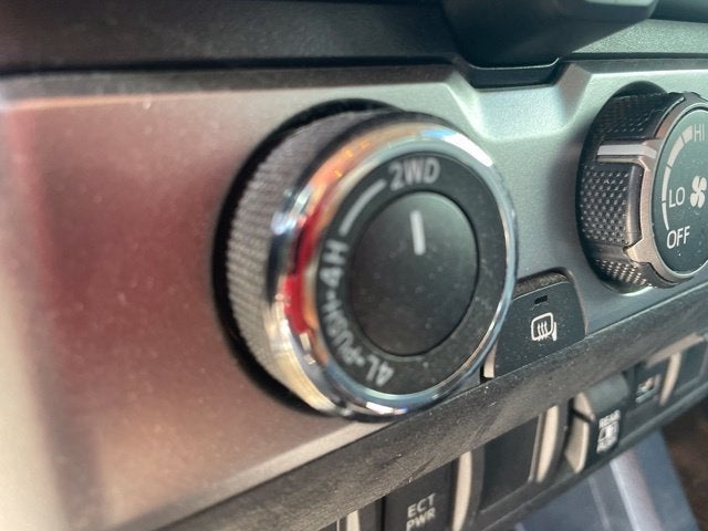 2020 Toyota Tacoma SR5 V6