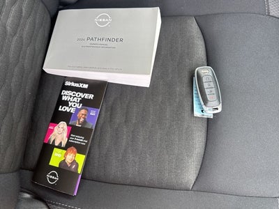 2024 Nissan Pathfinder SV