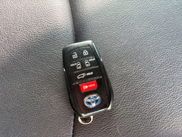 2023 Toyota Sienna XSE 7 Passenger