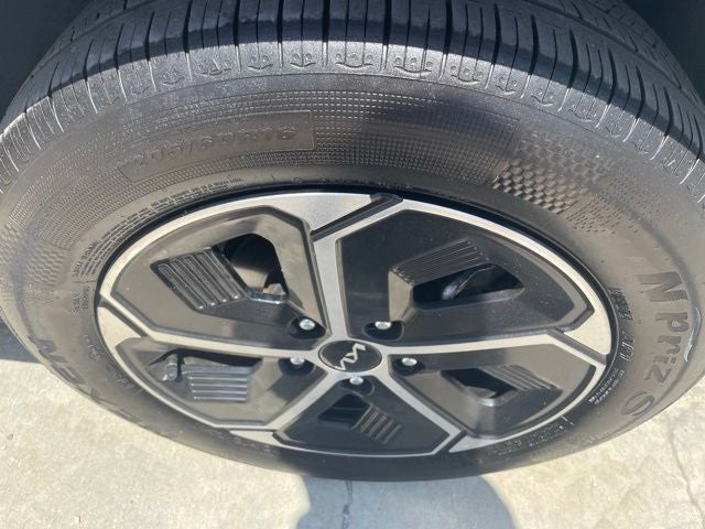 2025 Kia Niro LX