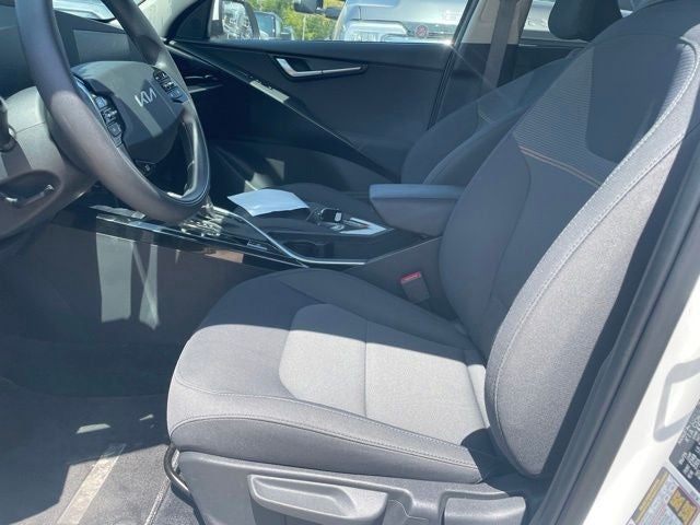 2025 Kia Niro LX