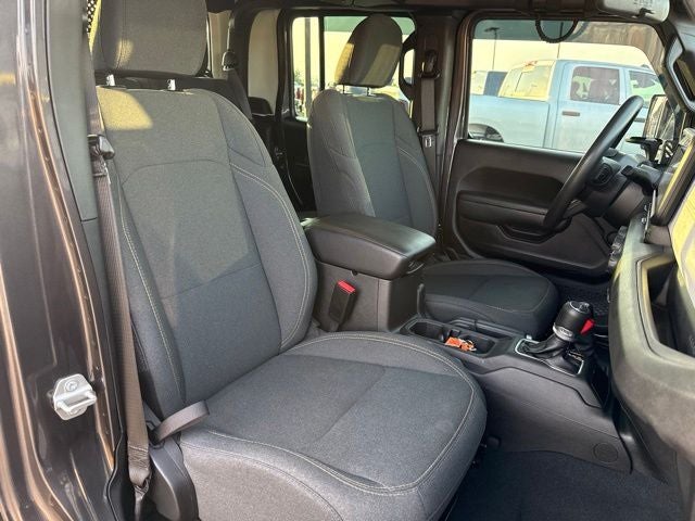 2024 Jeep Gladiator Sport