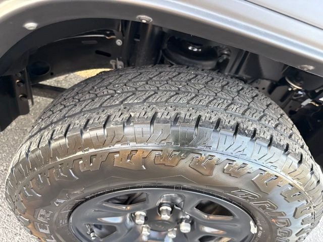 2024 Jeep Gladiator Sport
