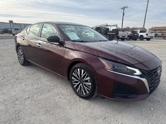 2025 Nissan Altima SV FWD