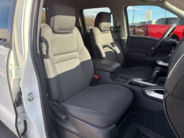 2023 Nissan Frontier Crew Cab SV 4x4