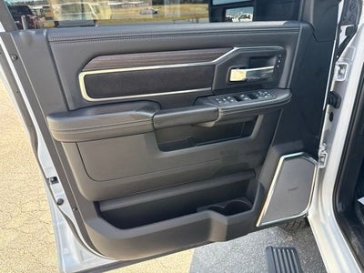 2026 RAM 3500 Laramie Crew Cab 4x4 8' Box