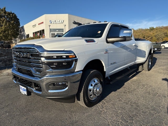 2025 RAM 3500 Laramie Crew Cab 4x4 8' Box